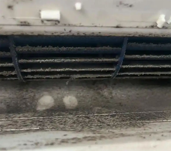 博兴空调吹的风有股烧焦味是怎么回事